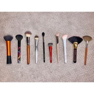 Bundle of 10 Face Brushes